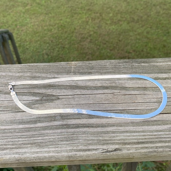 Herringbone .925 Sterling Silver necklace made in Italy - Picture 6 of 7